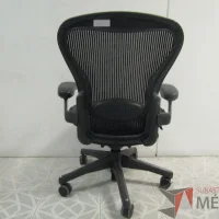 Lote 013 - Silla Herman Miller Aeron - Imagen 4