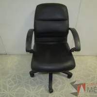 Lote 023 - 6 Sillas ejecutivas color negro - Imagen 4