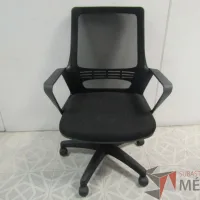 Lote 012 - 2 Sillas operativas color negro