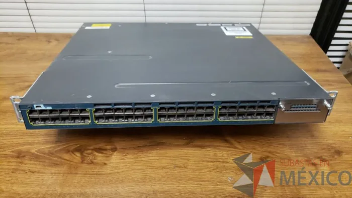 Lote 029 - SWITCH POE CISCO de 48 puertos Modelo WS C3560X 48PL V04 - Imagen 2