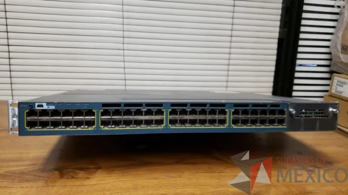 Lote 015 - SWITCH POE CISCO de 48 puertos Modelo WS C3560X 48PL V04 - Imagen 2