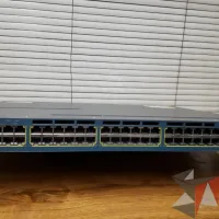 Lote 017 - SWITCH POE CISCO de 48 puertos Modelo WS C3560X 48PL V04
