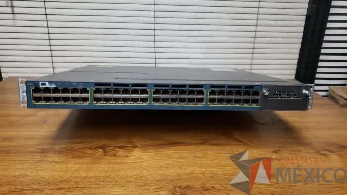 Lote 019 - SWITCH POE CISCO de 48 puertos Modelo WS C3560X 48PL V04 - Imagen 2