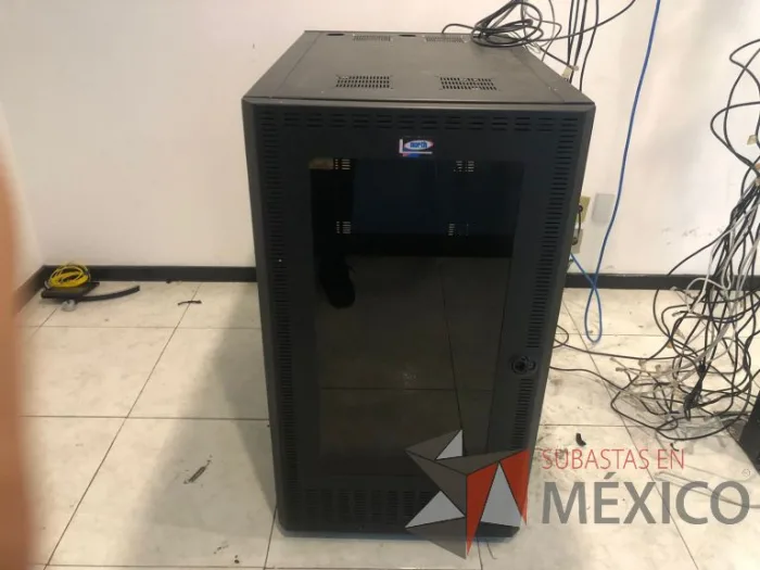 Lote 011 - Gabinete de comunicaciones metálico color negro - Imagen 2