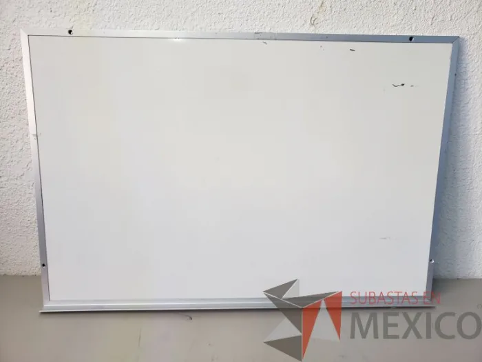 Lote 015 - 2 Pizarrones blancos - Imagen 2