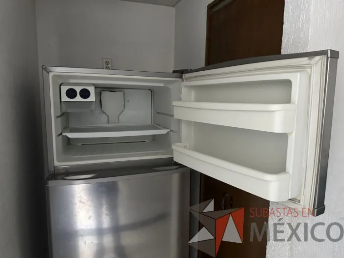 Lote 029 - Refrigerador WHIRLPOOL, Modelo: DKT8901Y - Imagen 4