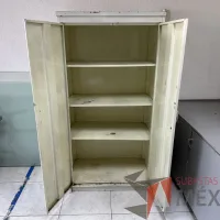 Lote 058 - Gabinete metálico alto color blanco - Imagen 10