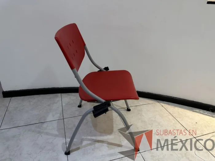 Lote 045 - 2 Sillas de visita con asiento y respaldo color rojo - Imagen 6