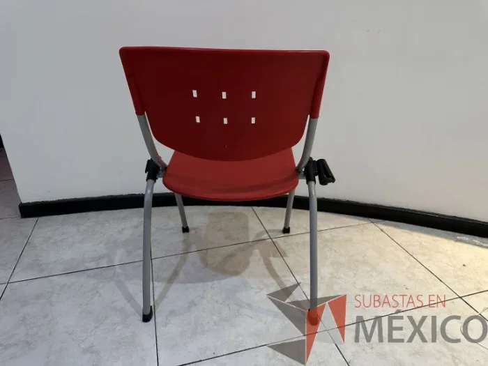 Lote 045 - 2 Sillas de visita con asiento y respaldo color rojo - Imagen 5