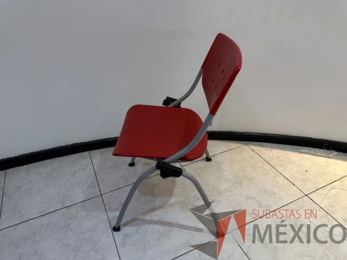 Lote 045 - 2 Sillas de visita con asiento y respaldo color rojo - Imagen 4