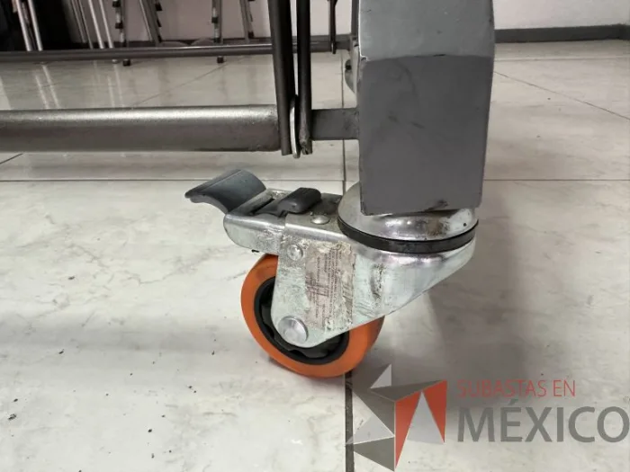 Lote 046 - Mesa de ping pong con ruedas - Imagen 5