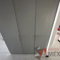 Lote 038 - Gabinete empotrado alto con 2 puertas color gris - Imagen 7