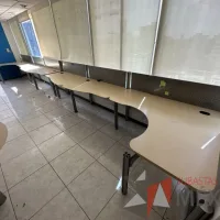 Lote 010 - Estación lineal para 6 personas con cubiertas color madera - Imagen 16