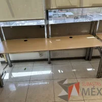 Lote 009 - Estación lineal para 4 personas con cubiertas color madera - Imagen 8