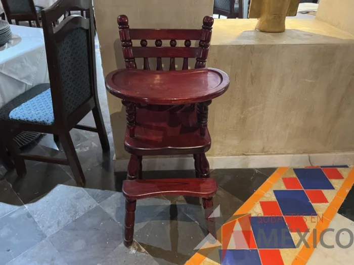 Lote 017 - Silla periquera