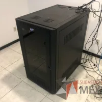 Lote 011 - Gabinete de comunicaciones metálico color negro