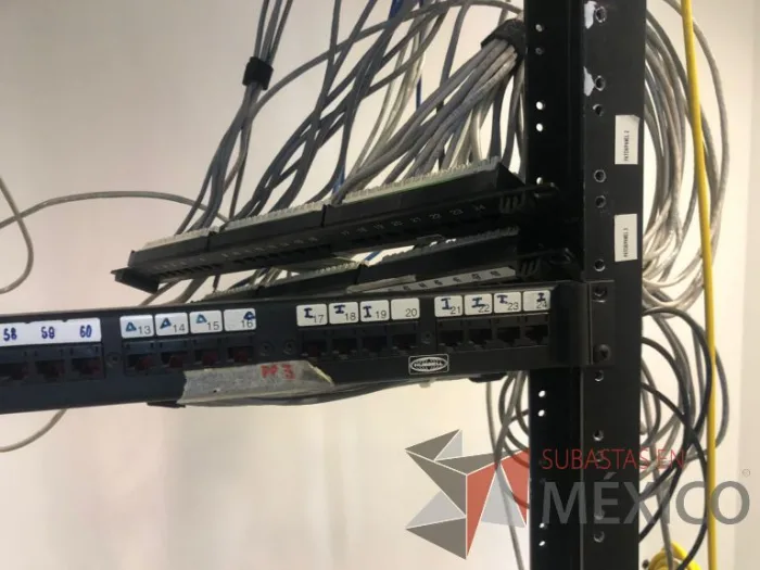Lote 008 - Rack de comunicaciones color negro - Imagen 8