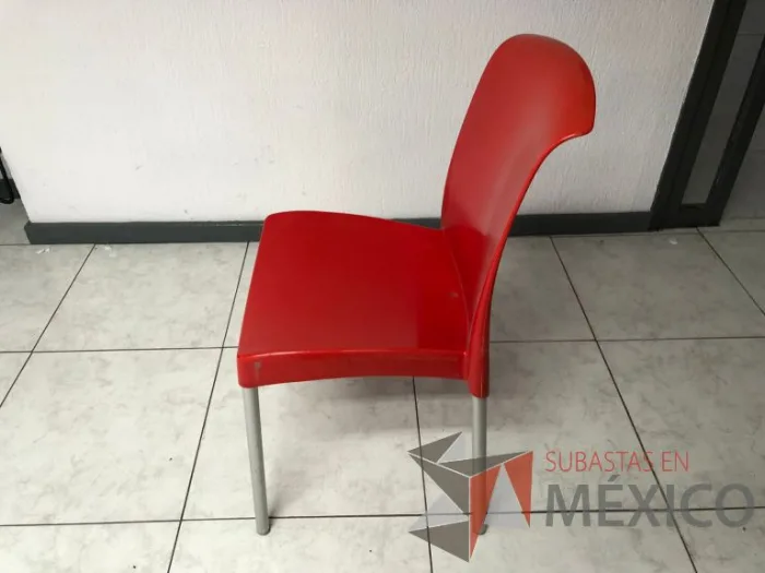 Lote 003 - 4 Sillas de comedor color rojo - Imagen 5