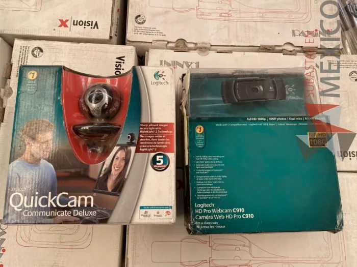 Lote 047 - 2 Web Cam. Modelo: PRO4000.