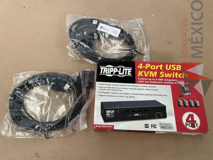 Lote 093 - 3 Switch 4-Port USB KVMTRIPP-LITE