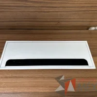 Lote 039 - Estación de trabajo para 1 persona con 1 gaveta y orificios para cable - Imagen 2