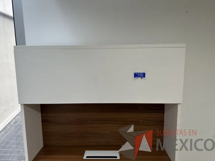 Lote 039 - Estación de trabajo para 1 persona con 1 gaveta y orificios para cable - Imagen 6