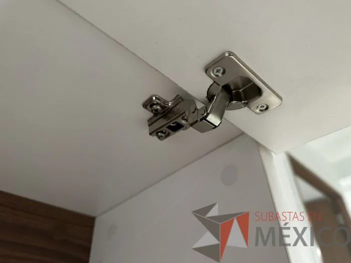 Lote 039 - Estación de trabajo para 1 persona con 1 gaveta y orificios para cable - Imagen 9