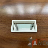 Lote 032 - Escritorio en escuadra recargado sobre credenza con orificios para cable - Imagen 14