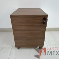 Lote 034 - Archivero vertical de 2 cajones con ruedas
