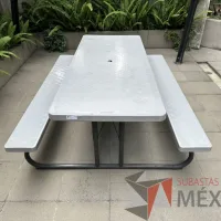 Lote 017 - Mesa rectangular con 2 bancas de plástico para terraza - Imagen 3