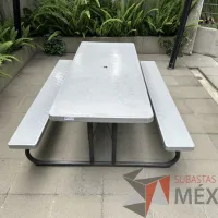 Lote 017 - Mesa rectangular con 2 bancas de plástico para terraza - Imagen 5