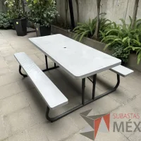 Lote 017 - Mesa rectangular con 2 bancas de plástico para terraza - Imagen 11