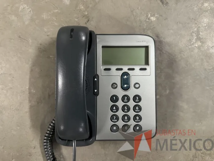 Lote 039 - 5 Teléfonos fijos Cisco