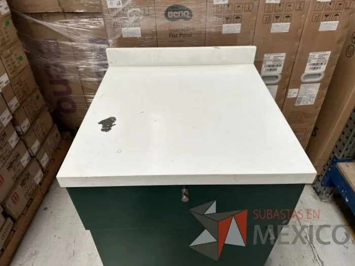 Lote 007 - Mueble con 1 cajón y una puerta color verde - Imagen 5