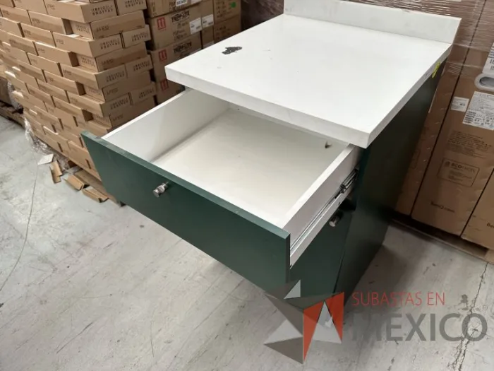 Lote 007 - Mueble con 1 cajón y una puerta color verde - Imagen 6