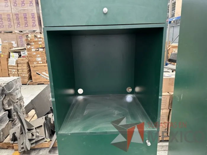 Lote 010 - Gabinete alto con 2 puertas y espacio para microondas - Imagen 5
