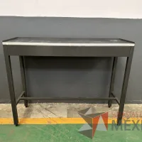 Lote 014 - Mesa de trabajo metálica color negro