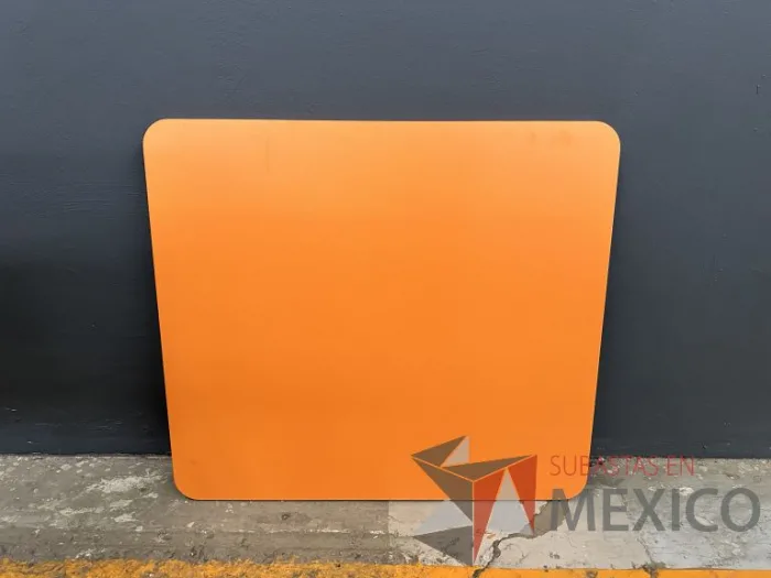Lote 027 - 14 cubiertas color naranja