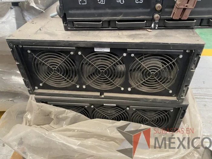 Lote 165 - 4 UPS, Modelo: SRT10KRMT-F. - Imagen 2