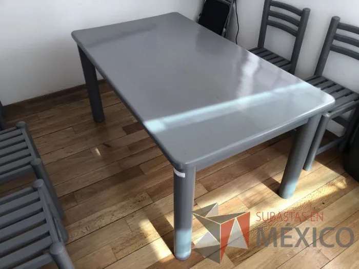 Lote 036 - Mesa rectangular de madera color gris - Imagen 2