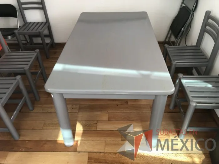 Lote 036 - Mesa rectangular de madera color gris - Imagen 4