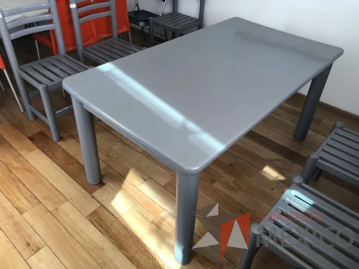 Lote 036 - Mesa rectangular de madera color gris - Imagen 5