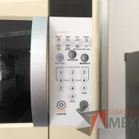 Lote 039 - Horno de microondas, FRIGIDAIRE, Modelo: FMX071D1PWM - Imagen 4