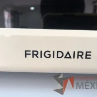 Lote 039 - Horno de microondas, FRIGIDAIRE, Modelo: FMX071D1PWM - Imagen 5