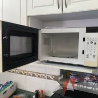 Lote 039 - Horno de microondas, FRIGIDAIRE, Modelo: FMX071D1PWM - Imagen 6