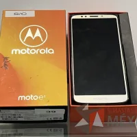 Lote 080 - 5 Teléfonos celulares diversas marcas y modelos