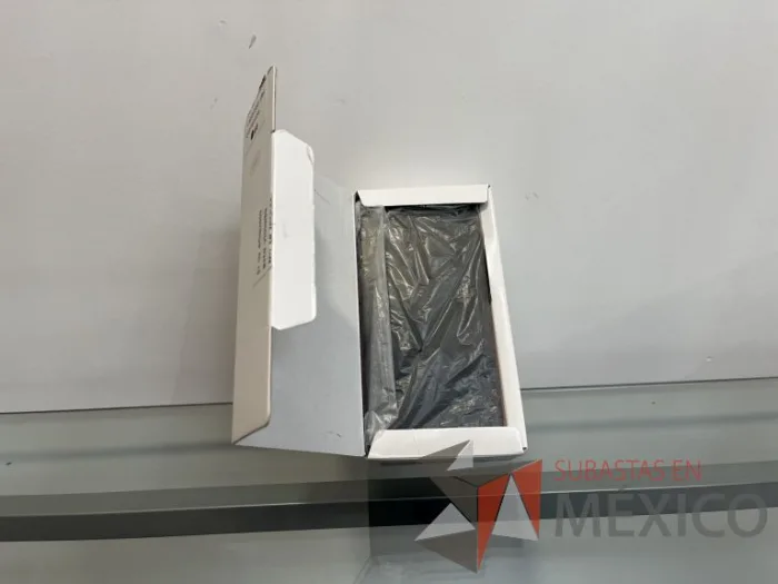 Lote 080 - 5 Teléfonos celulares diversas marcas y modelos - Imagen 10