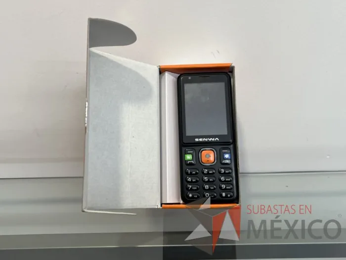 Lote 155 - 6 Teléfonos celulares diversas marcas y modelos - Imagen 33