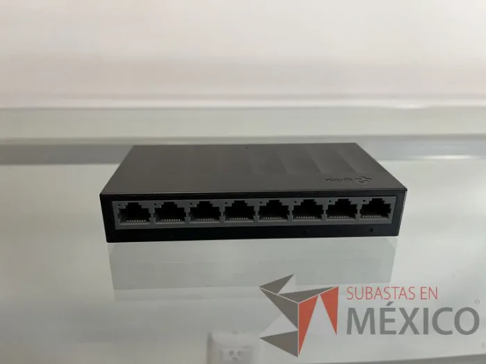 Lote 158 - Switch 8 puertos gigabit. Modelo: LS1008G