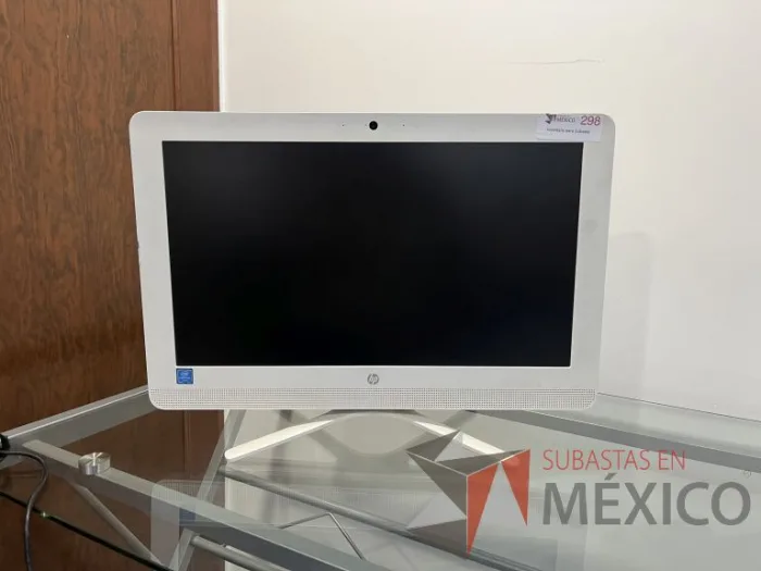 Lote 058 - All inOne. Procesador Intel, 8 GB RAM